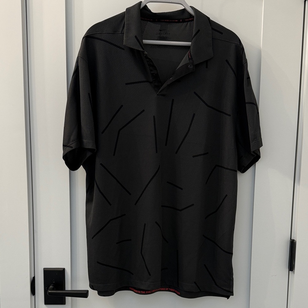 Tiger Woods Collection Gray/Black Men's Polo Shirt